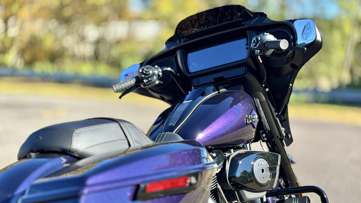 FLHX 2025 Street Glide - Photo 9