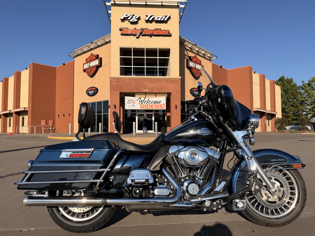 2012 Harley-Davidson Ultra Classic FLHTCU103 BIG BLUE/V BLK 684826