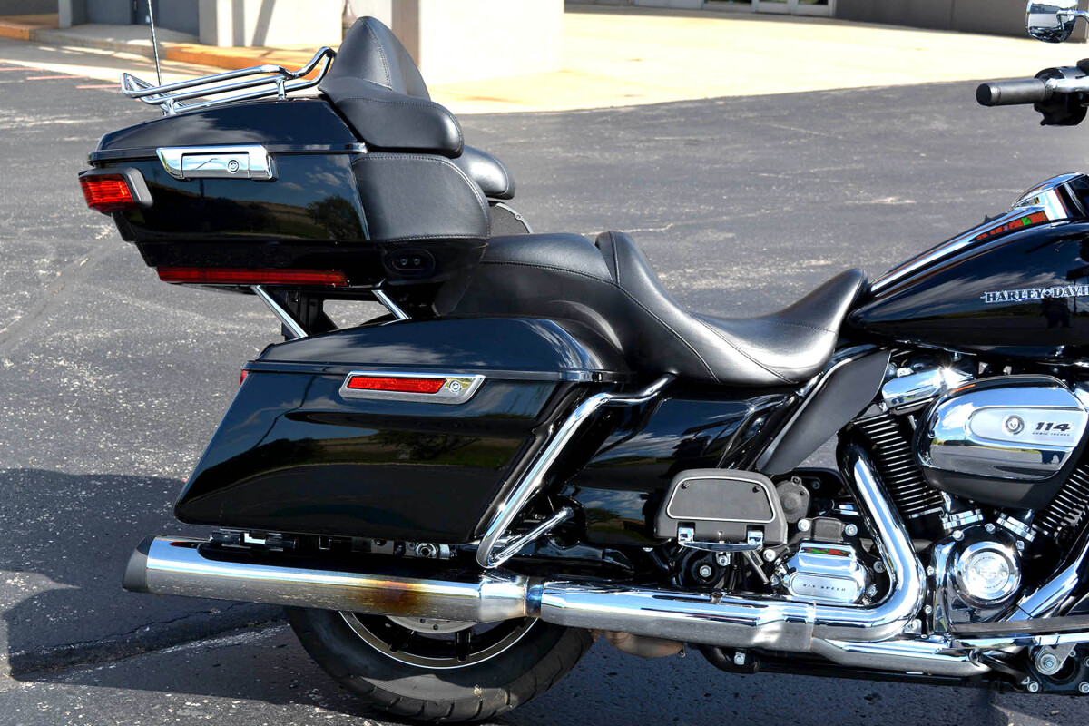 2019 Harley-Davidson Ultra Limited Vivid Black - Photo 6