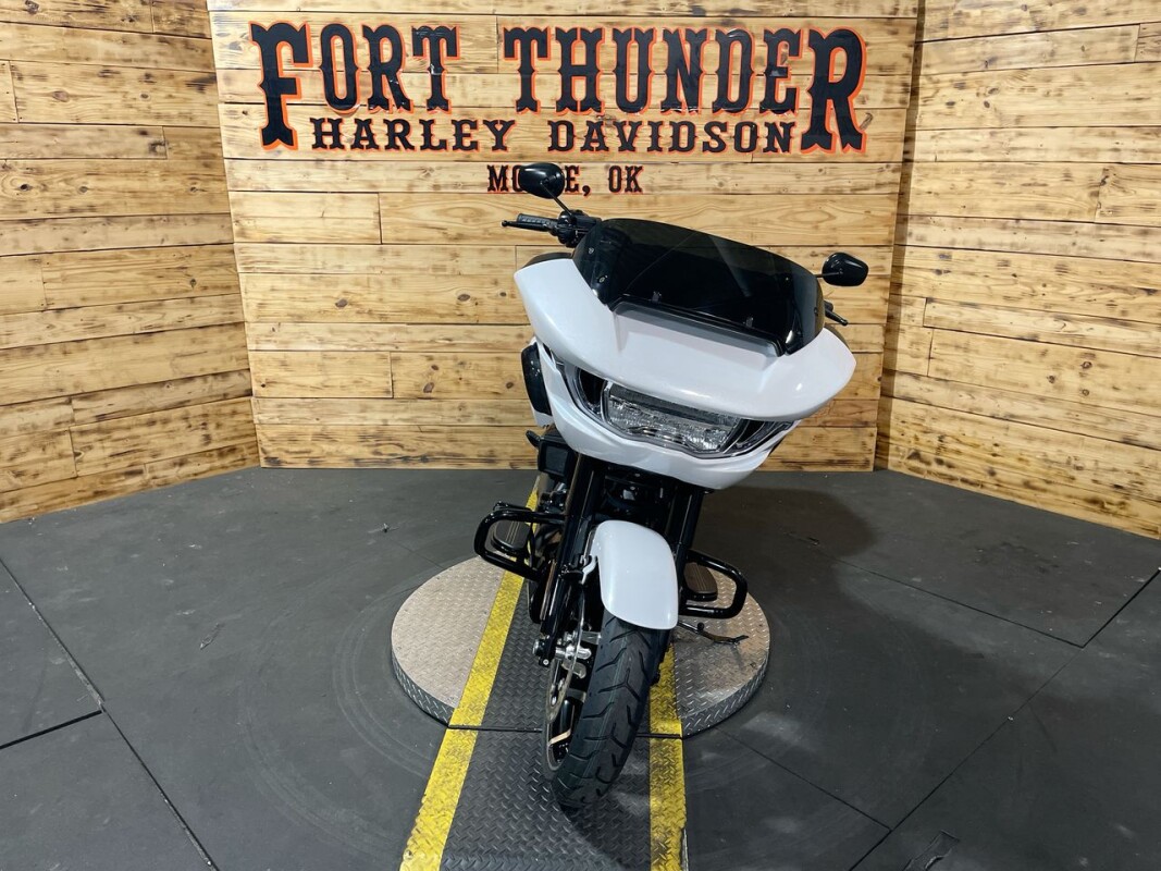 Harley-Davidson Road Glide 2025 FLTRX WHITE ONYX PRL - Photo 4
