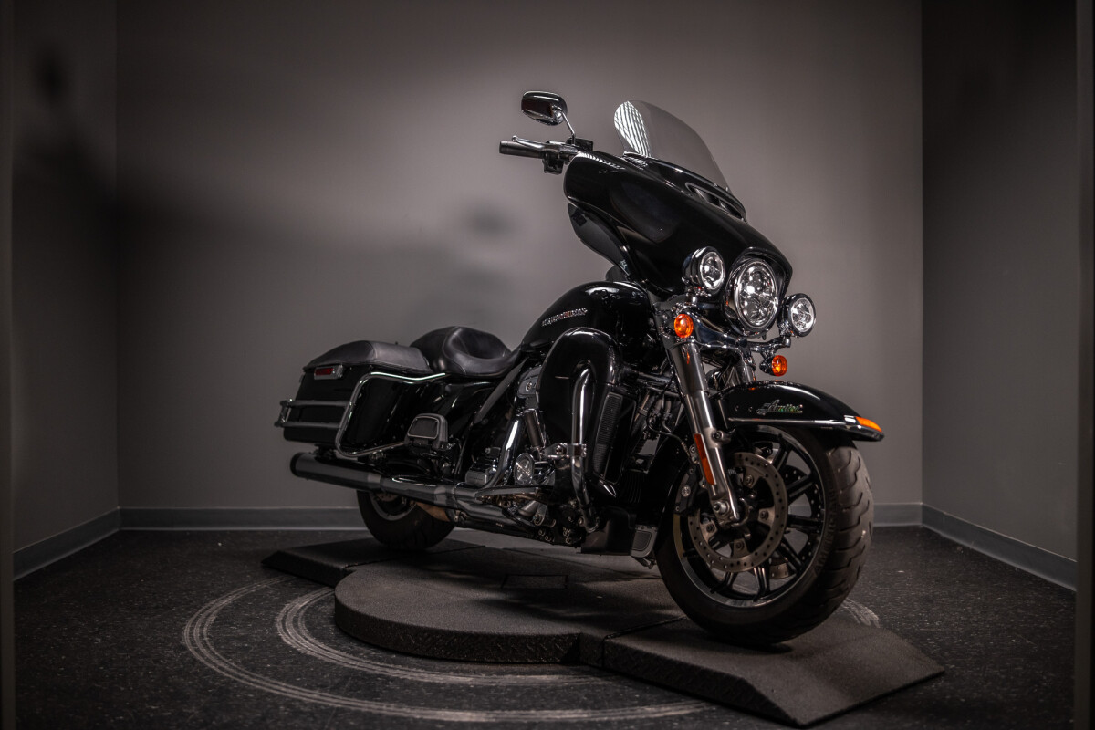 2019 Ultra Limited (FLHTK)