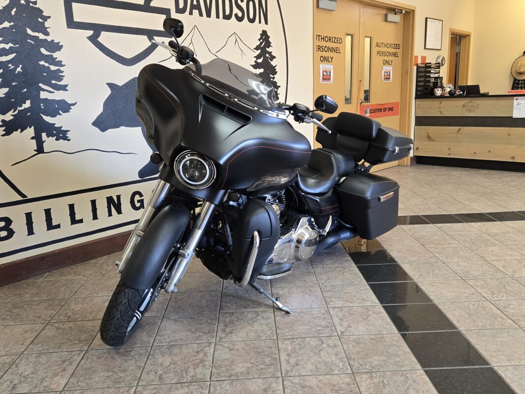 2015 Harley-Davidson Street Glide Special Black Denim - Photo 4