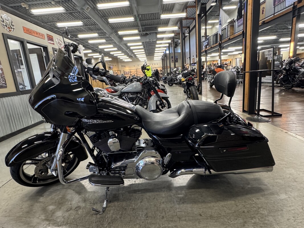 2016 Harley-Davidson Street Glide Special FLHXS - Photo 9