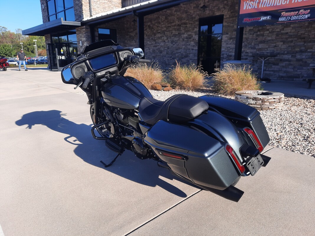 2025 Harley-Davidson Street Glide Iron Horse Metallic - Black Finish - Photo 8