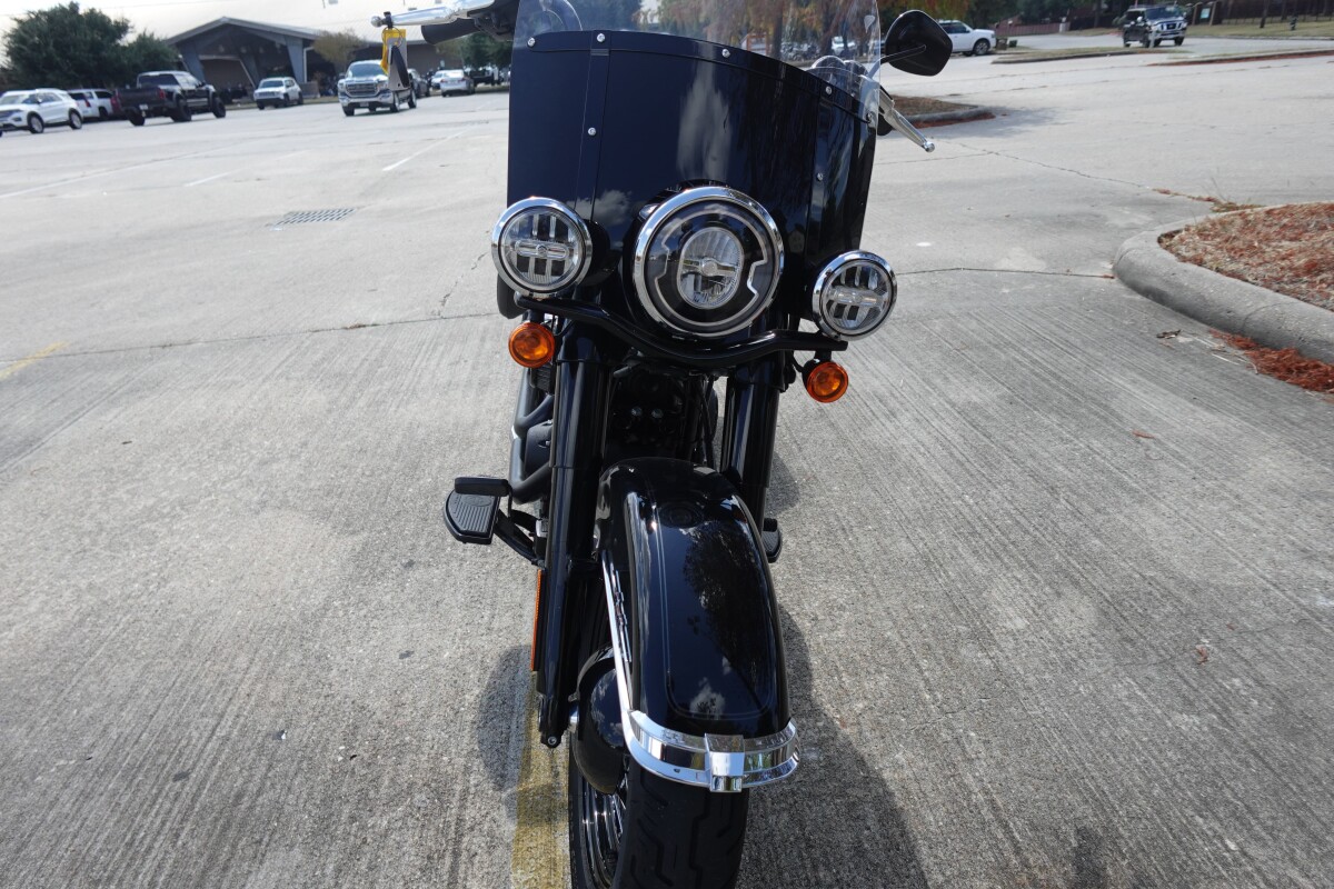 2023 Harley-Davidson Heritage Classic FLHCS - Photo 3