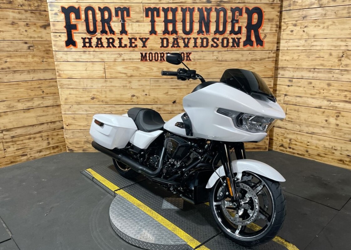 Harley-Davidson Road Glide 2025 FLTRX WHITE ONYX PRL - Photo 3