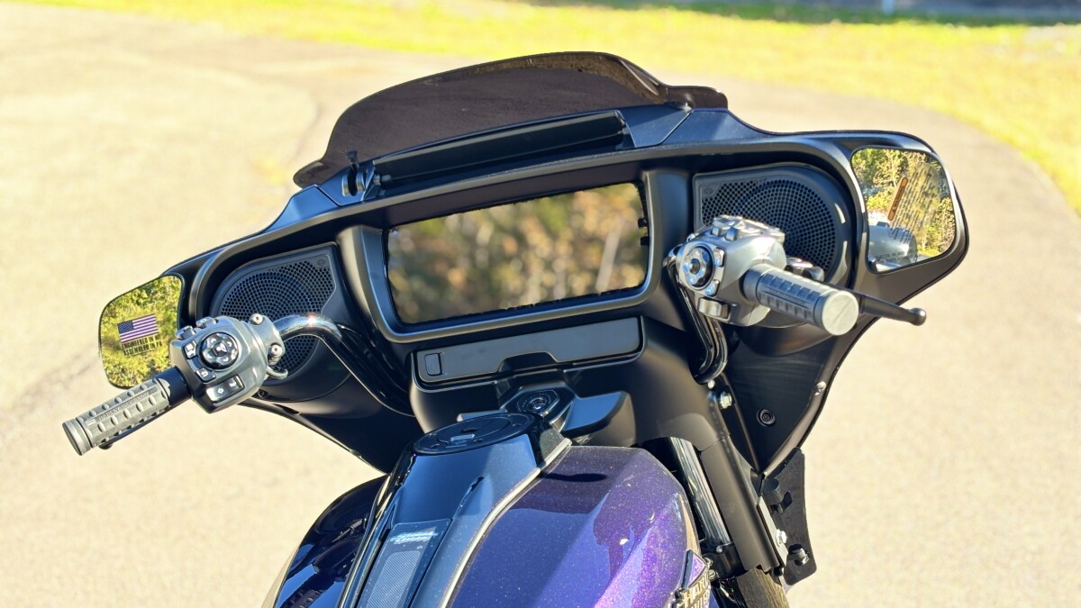 FLHX 2025 Street Glide - Photo 10