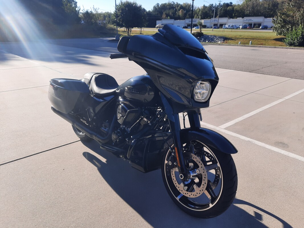 2025 Harley-Davidson Street Glide Iron Horse Metallic - Black Finish - Photo 4