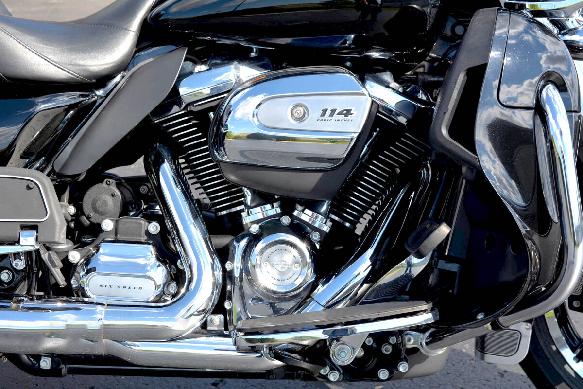 2019 Harley-Davidson Ultra Limited Vivid Black - Photo 9