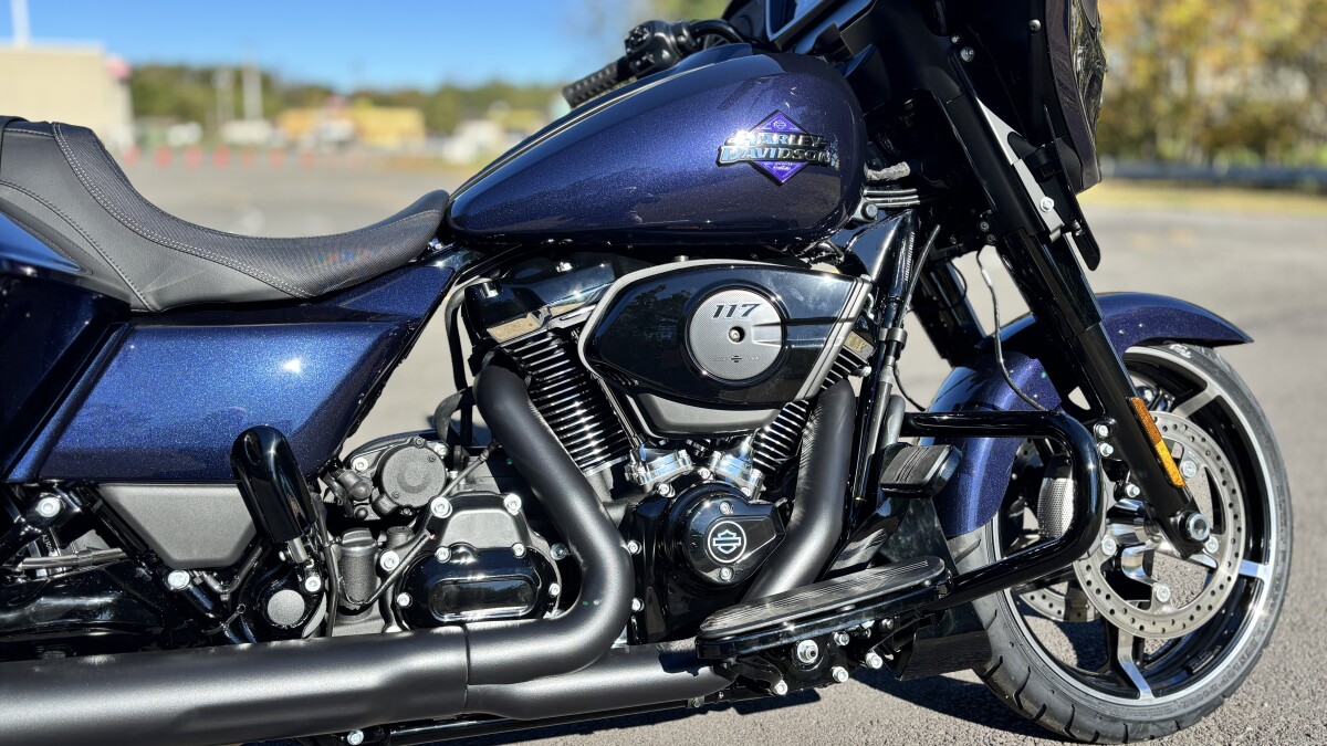 FLHX 2025 Street Glide - Photo 3