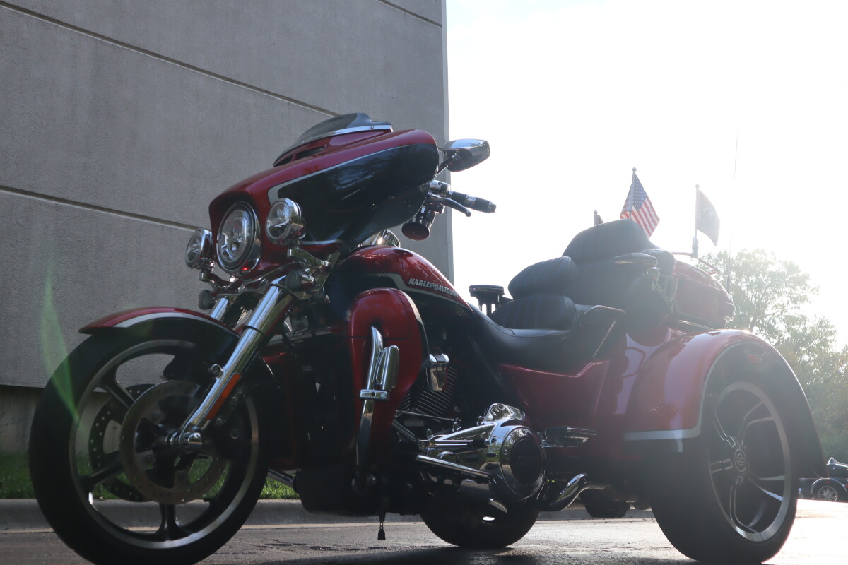 2021 Harley-Davidson CVO Tri Glide FLHTCUTGSE - Photo 6