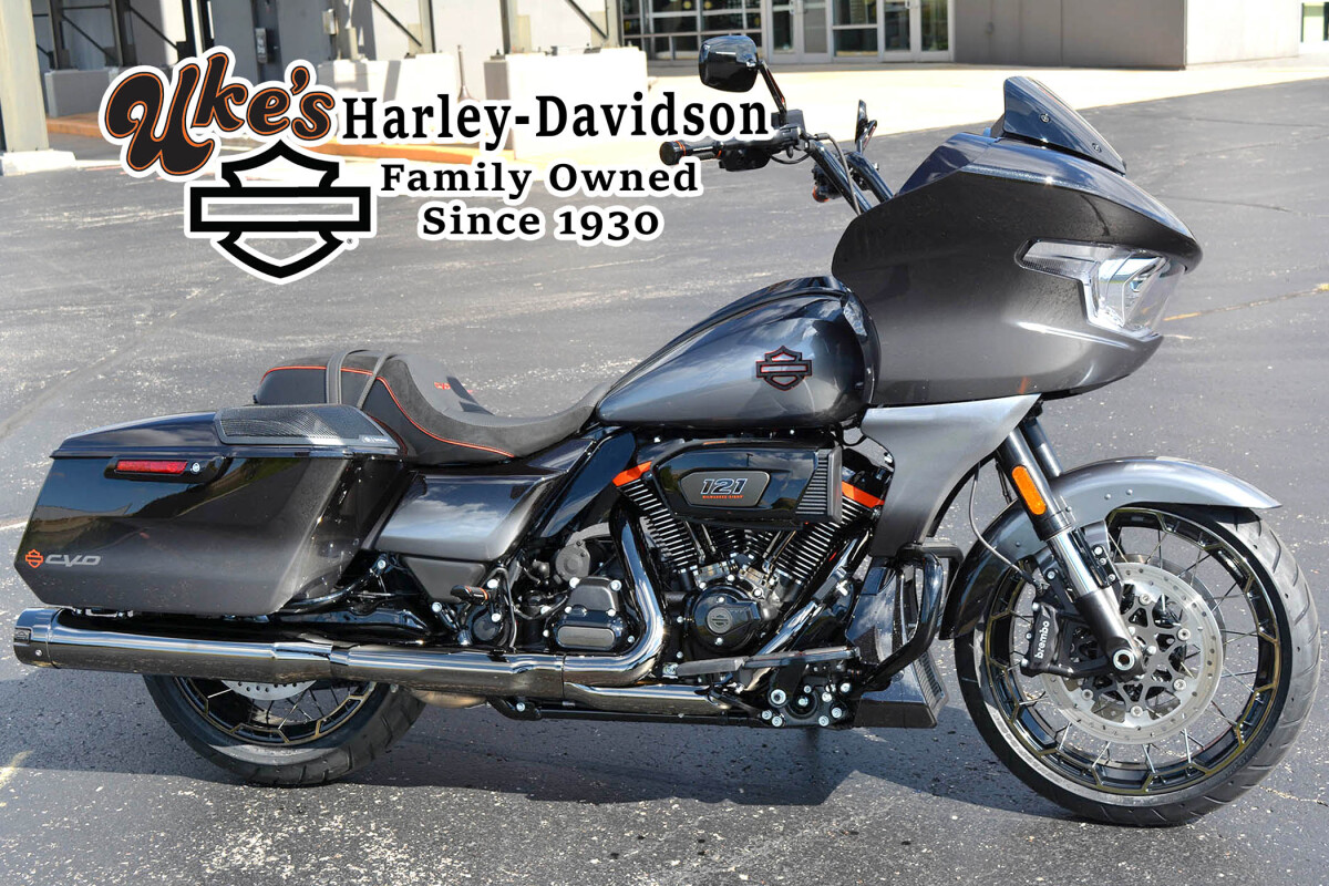2025 Harley-Davidson CVO Road Glide Raven Fade