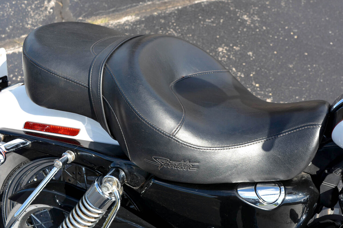 2007 Harley-Davidson Sportster 1200 Low White Gold Pearl & Vivid Black - Photo 7