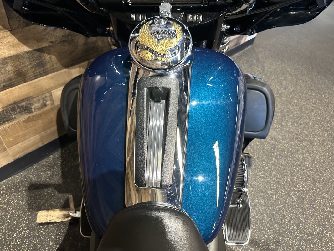 2020 Harley-Davidson Ultra Limited Tahitian Teal FLHTK - Photo 6