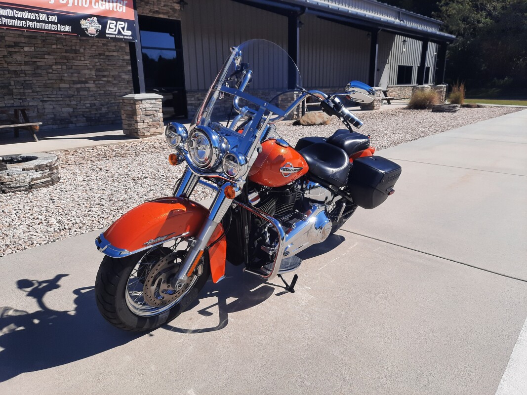 2020 Harley-Davidson Heritage Classic 107 - Photo 2