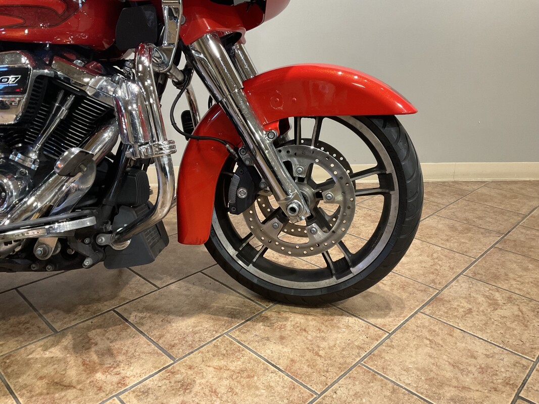 2017 Harley-Davidson Road Glide Special Custom Colour Laguna Orange FLTRXS - Photo 7