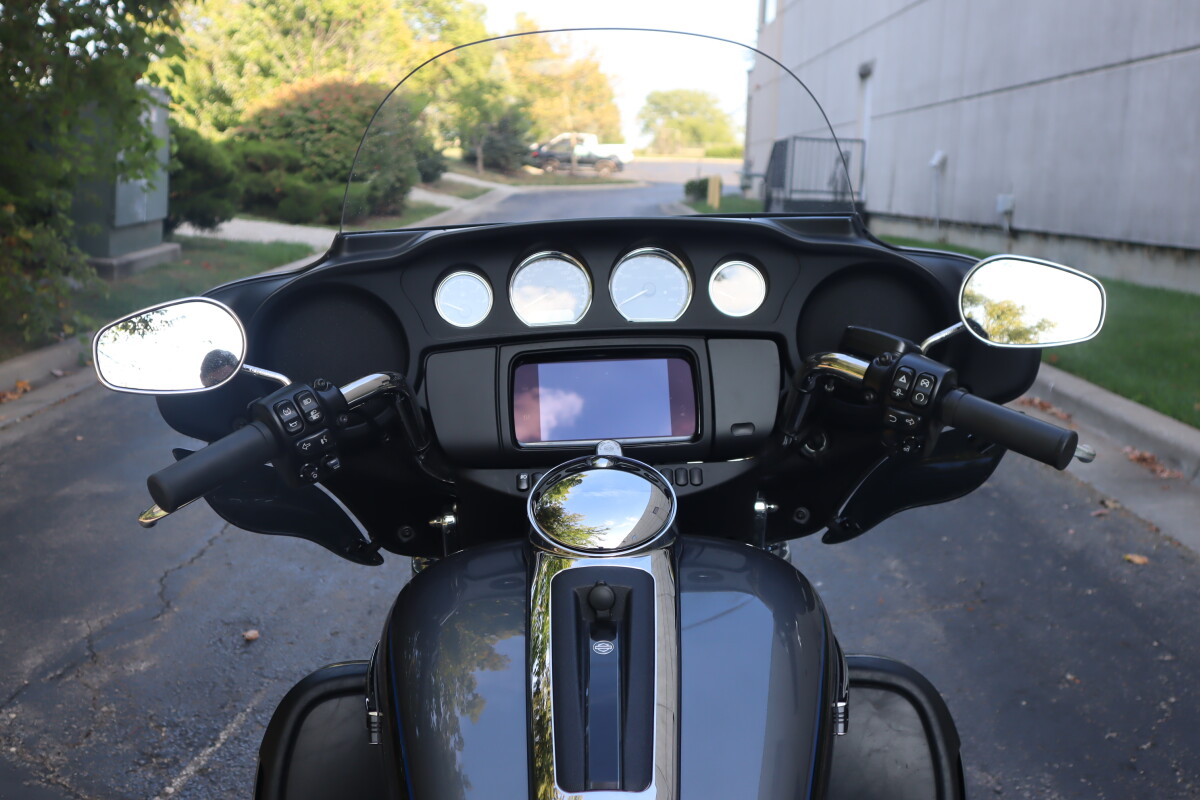 2021 Harley-Davidson Tri Glide Ultra FLHTCUTG - Photo 8