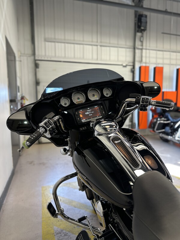 2016 Harley-Davidson Street Glide Special Vivid Black - Photo 7
