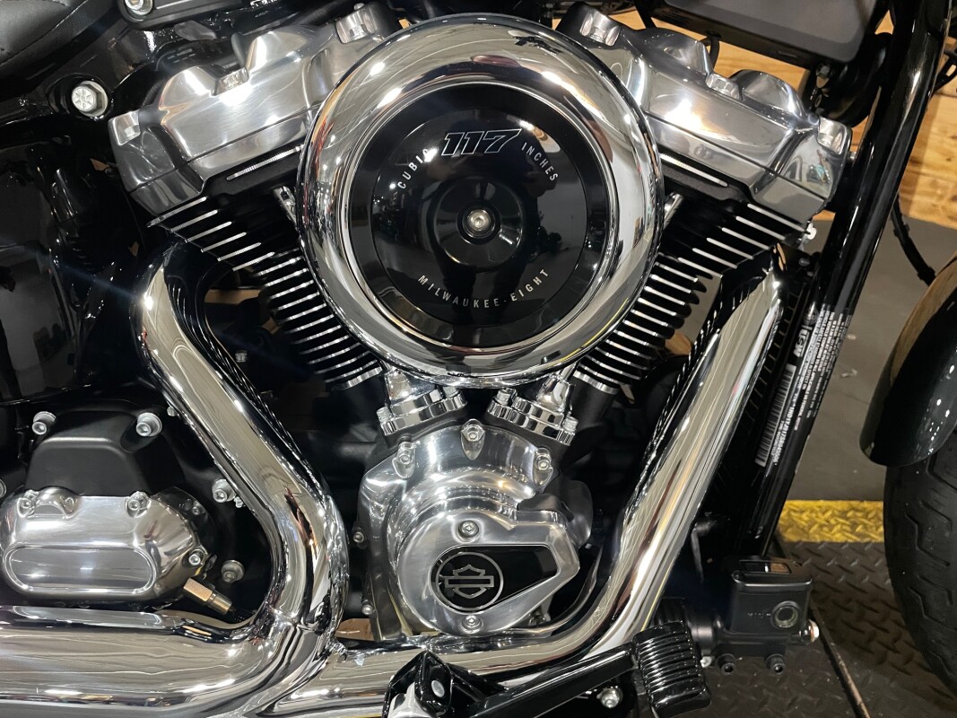 Harley-Davidson Street Bob 2025 FXBB IRON HORSE MTLC - Photo 2