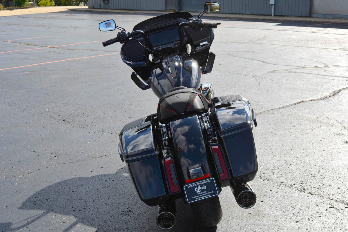 2025 Harley-Davidson CVO Road Glide Raven Fade - Photo 4