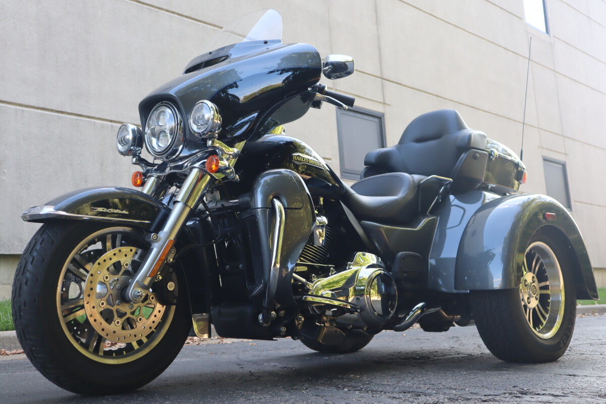 2021 Harley-Davidson Tri Glide Ultra FLHTCUTG - Photo 4