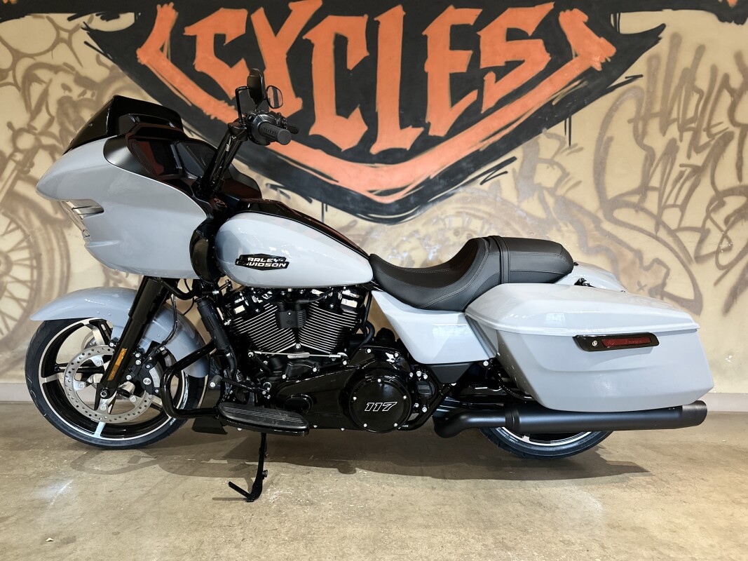 FLTRX 2025 Road Glide - Photo 9