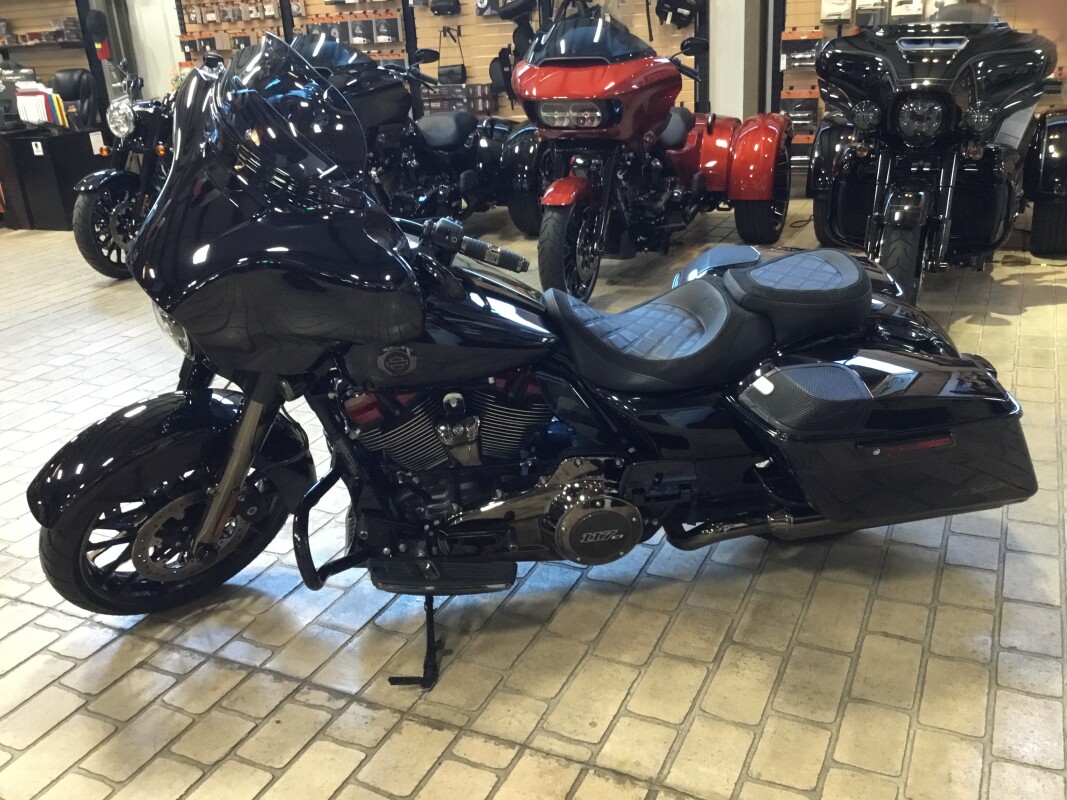 2022 Harley-Davidson CVO Street Glide Blue Steel - Photo 4