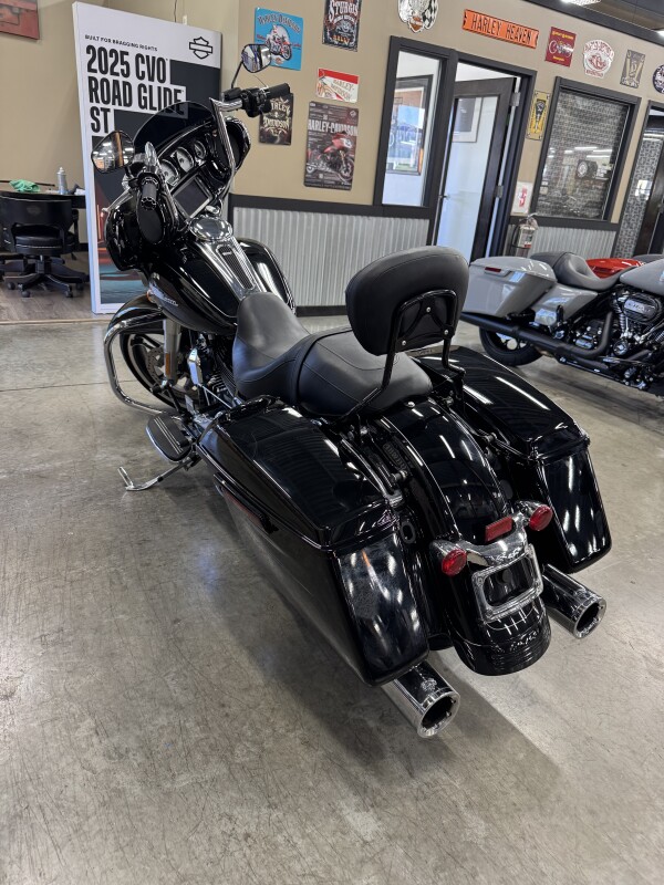 2016 Harley-Davidson Street Glide Special FLHXS - Photo 8