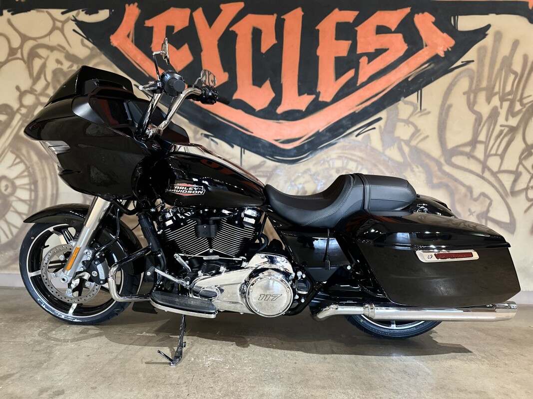 FLTRX 2025 Road Glide - Photo 9