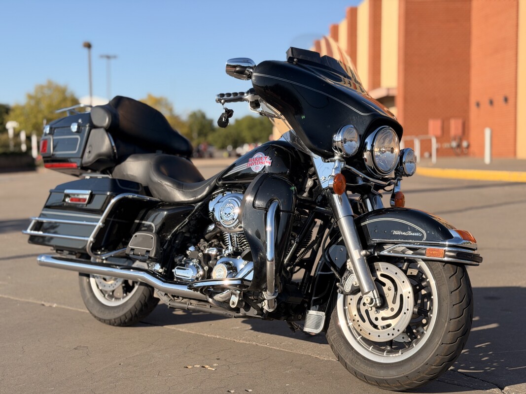 2007 Harley-Davidson Electra Glide Ultra Classic FLHTCU BLACK 721960 - Photo 2