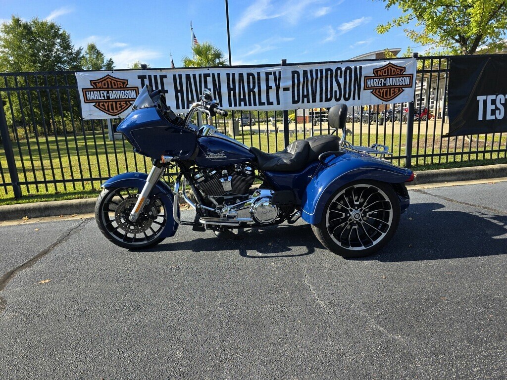 2023 Harley-Davidson Road Glide 3 Bright Billiard Blue - Photo 2
