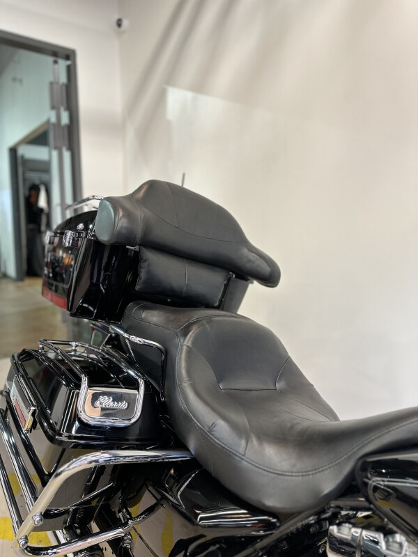 2005 Harley-Davidson Electra Glide Classic Vivid Black - Photo 10