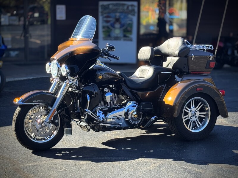2013 Harley-Davidson® Tri Glide™ Ultra Classic® Two-Tone Anniversary Vintage Bronze/Anniversary Vint