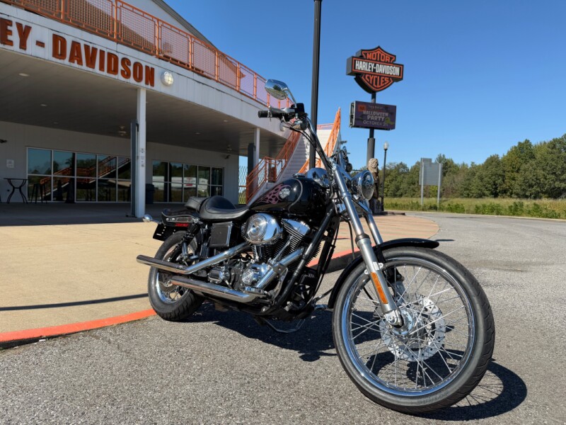 2005 Harley-Davidson® Wide Glide Black