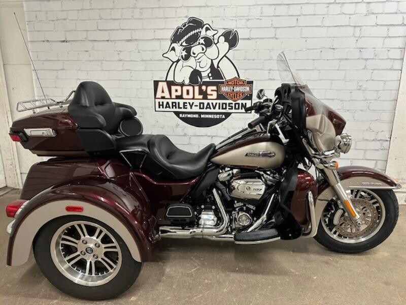 PENDING FLHTCUTG 2018 Tri Glide® Ultra