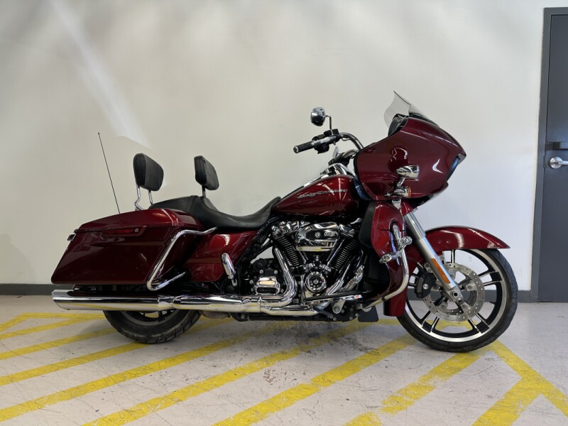 2017 Harley-Davidson® Road Glide® Special Velocity Red Sunglo