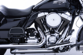2016 Harley-Davidson® Road King® Vivid Black (26000 km seulement) thumb 2