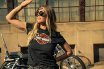 Women's Bar & Shield Short Sleeve Tee - Black Beauty