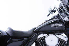 2016 Harley-Davidson® Road King® Vivid Black (26000 km seulement) thumb 3