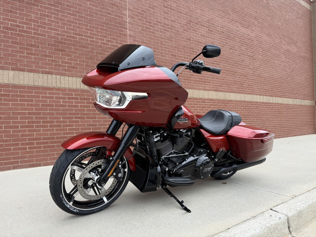 FLTRX 2025 Road Glide - Photo 8
