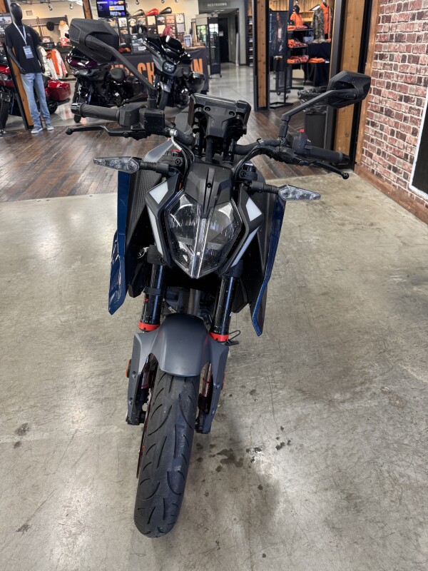 2024 KTM 390 Duke F4388X1 - Photo 10