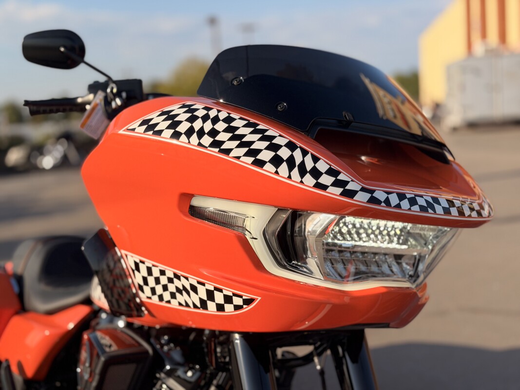 2025 Harley-Davidson Road Glide FLTRX Custom Retro 70s racing 1of1 - Photo 6