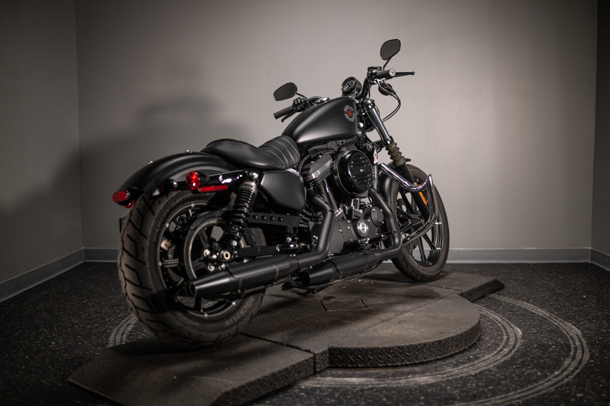 2021 Iron 883 (XL883N) - Photo 7