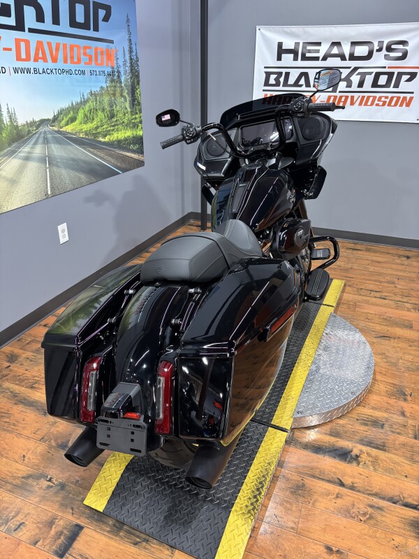 2025 Harley-Davidson Road Glide MDNGHT FIRSTORM/BLACK TRIM - Photo 6