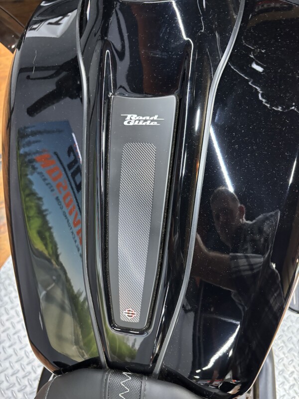 2025 Harley-Davidson Road Glide VIVID BLACK BO - Photo 3