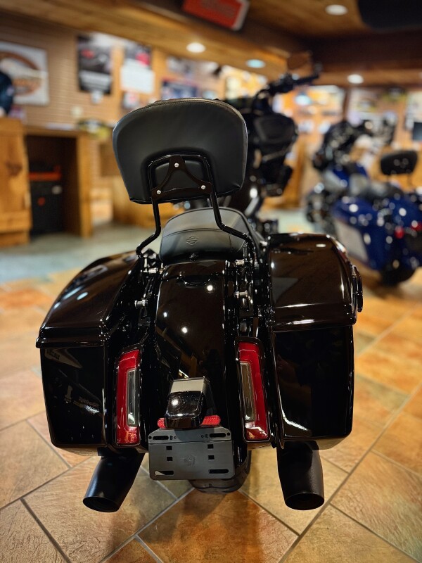 2025 Harley-Davidson Road Glide Vivid Black - Photo 4