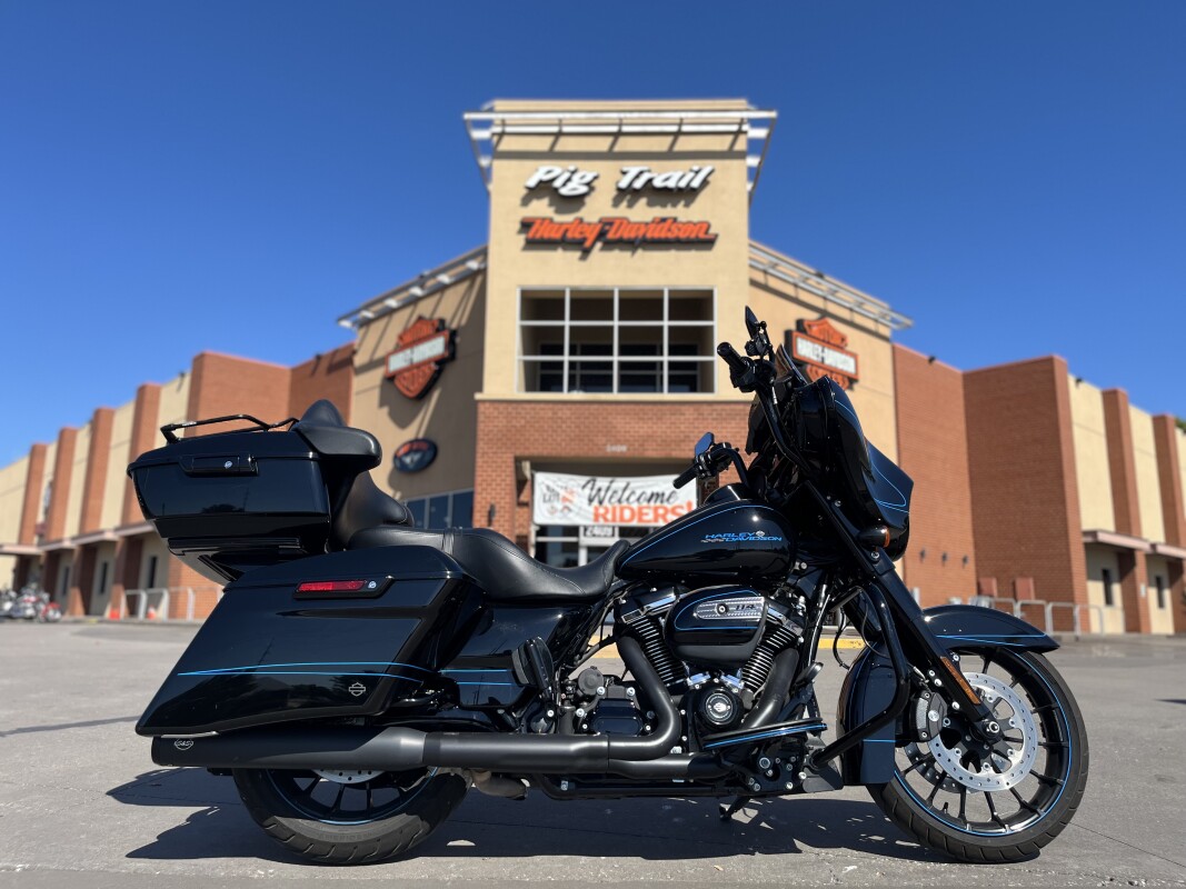 2019 Harley-Davidson Street Glide Special FLHXS Vivid Black 662038