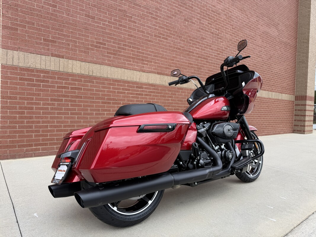 FLTRX 2025 Road Glide - Photo 3