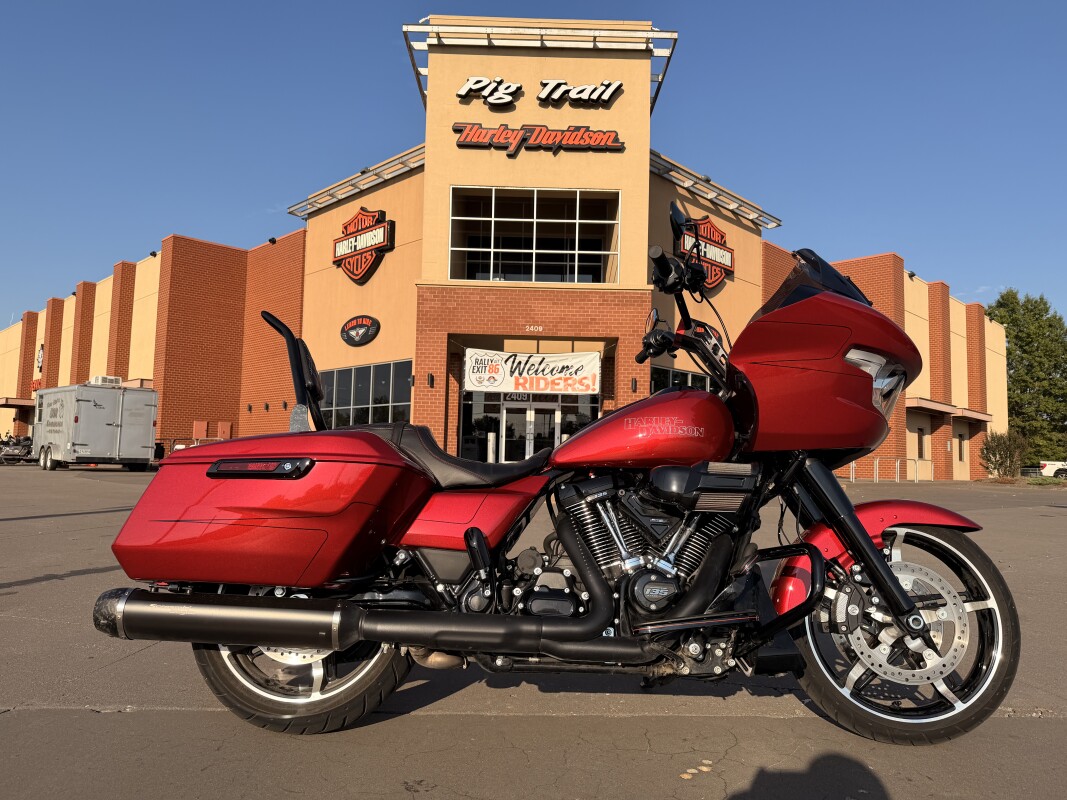 2025 Harley-Davidson Road Glide Brilliant Red FLTRX 627196
