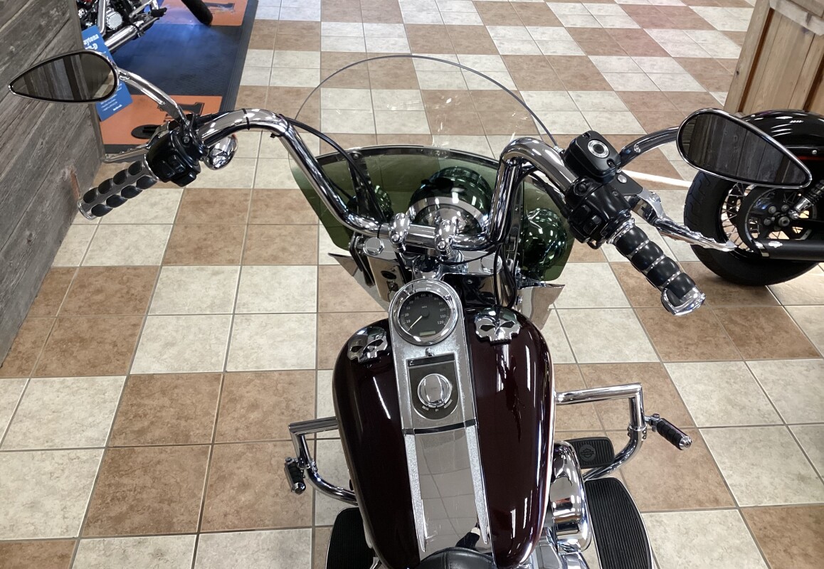 2006 Harley-Davidson Heritage Softail Classic Black Cherry Pearl & Pewter Pearl - Photo 4
